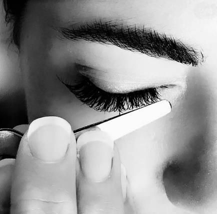 grafting myfeel eyelashes extensions